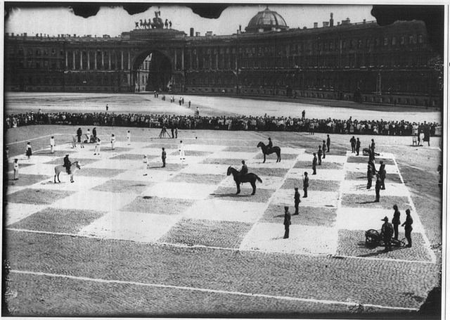 Image of the chess match in Palace Square